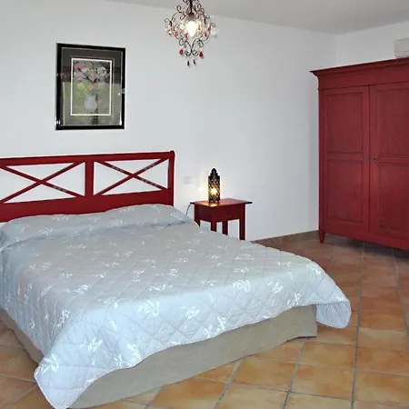 Propriano Sleeps 10 Pool Air Con Wifi Hébergement de vacances