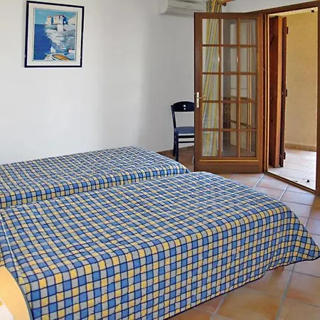 Propriano Sleeps 10 Pool Air Con Wifi Casa de Férias