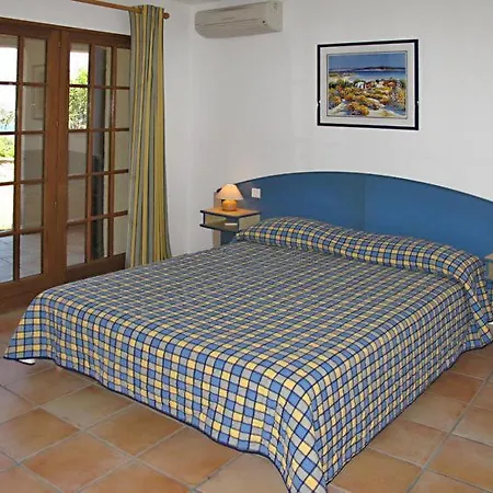 Propriano Sleeps 10 Pool Air Con Wifi